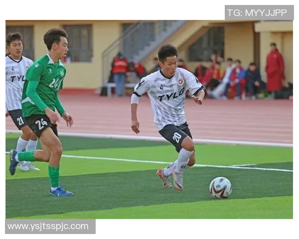 西安足球队在邀请赛中以53分稳居积分榜首位展现强劲实力